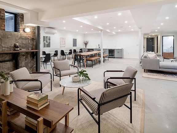 2nd image of 283 Evergreen Ave #4LPRIVATEROOM3