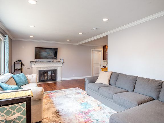 2nd image of 2606 Northwood Dr