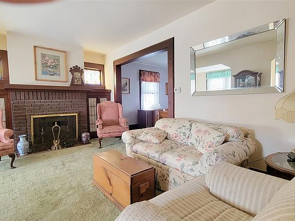 4th image of 33 Hillcrest Road
