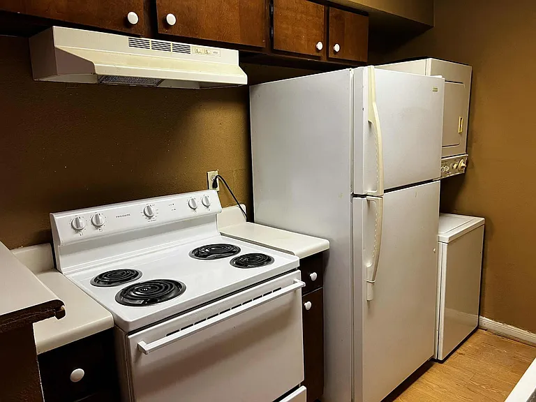 2100 Wilcrest Dr #114 — Photo 7