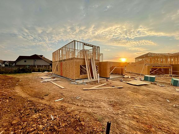 3rd image of 65 Robinwood Ln