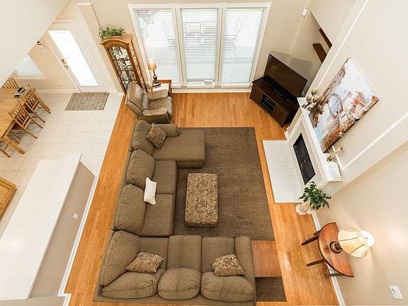 3rd image of 2806 Scarlet Oak Ct