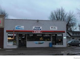 8883 Dixie Hwy, Ira, MI 48023