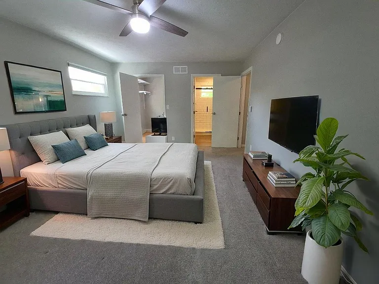 8511 Coran Dr — Photo 11