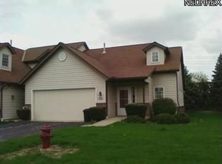 5785 Gateway Ln, Brookpark, OH