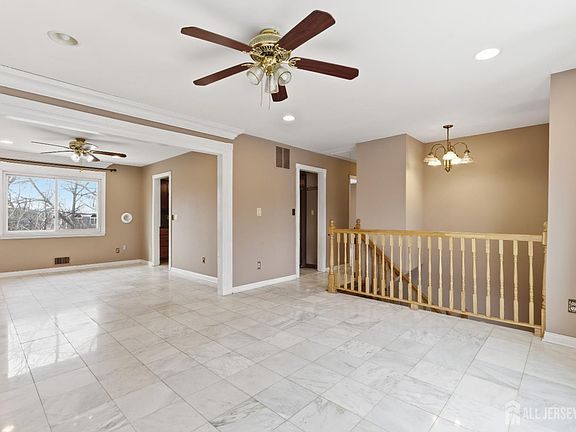 5th image of 6 Cherry St