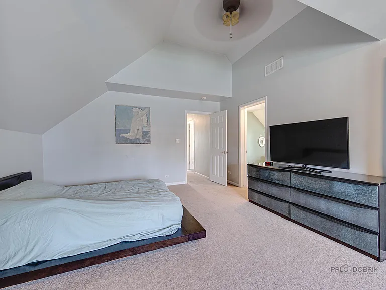 4716 W Hutchinson St — Photo 23