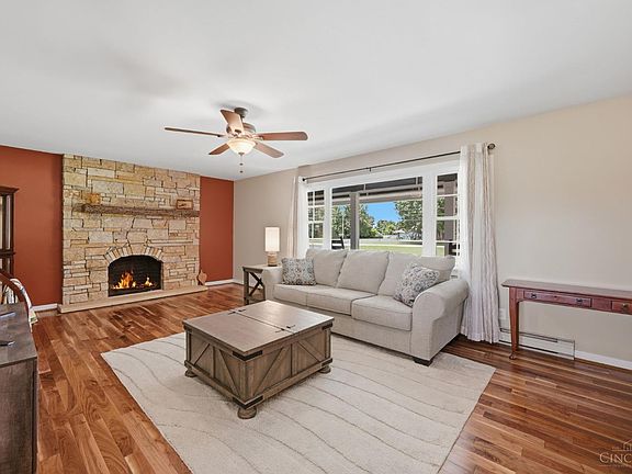 5th image of 1122 Mockingbird Ln