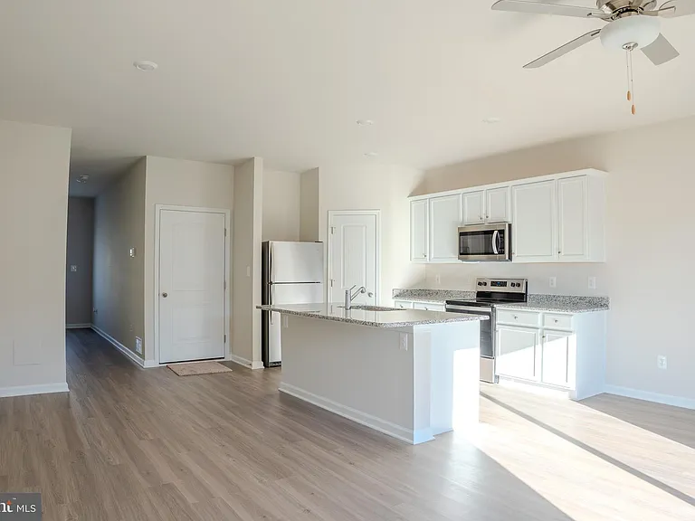 104 Cramsford St — Photo 6
