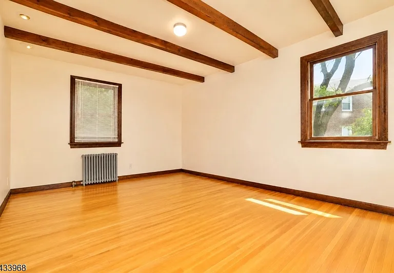 15 N Carpenter Ter #1R — Photo 6