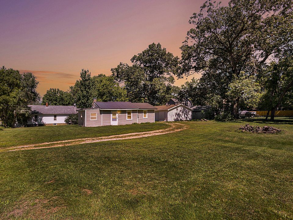 1st image of 76 Miller Ave