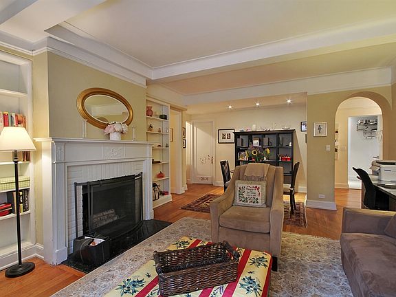 3rd image of 425 E 86th St APT 9-A