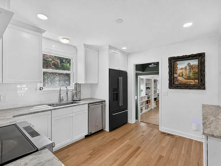 164 Timber Ridge Dr — Photo 3