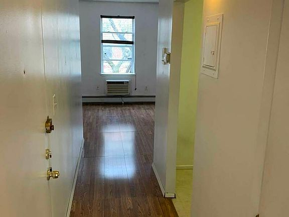 5th image of 1 E 117th St #1SW