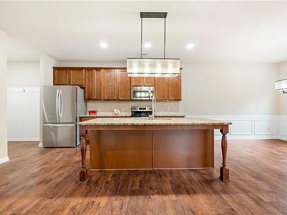 3rd image of 5726 Apple Grove Rd