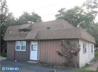 418 Bridgeboro St, Riverside, NJ 08075