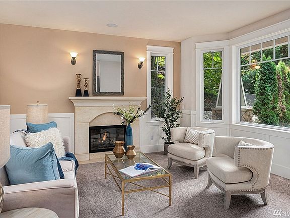 5th image of 808 E Lake Sammamish Pkwy NE