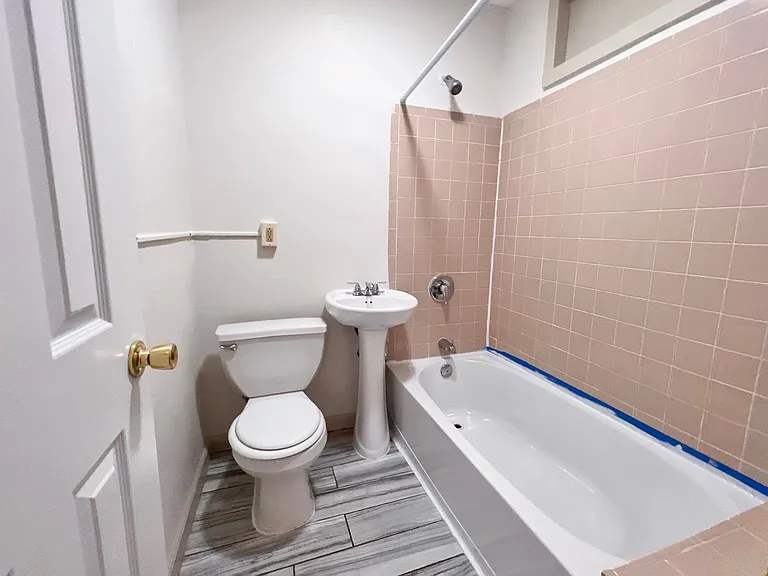 35-37 Bond St — Photo 13