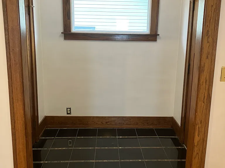 311 E Lewiston Ave — Photo 8
