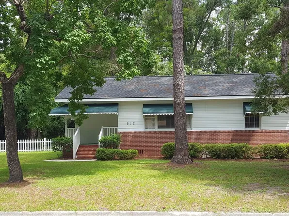 612 Oakwood Ave, Waycross, GA 31501