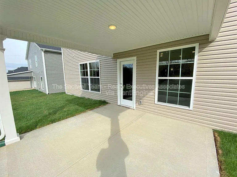 7852 Beeler Farms Ln — Photo 11