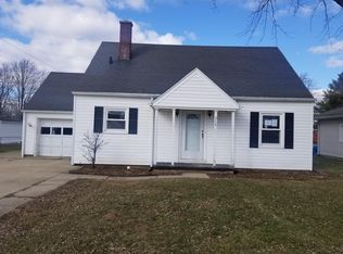 206 James St, Jackson Center, OH 45334