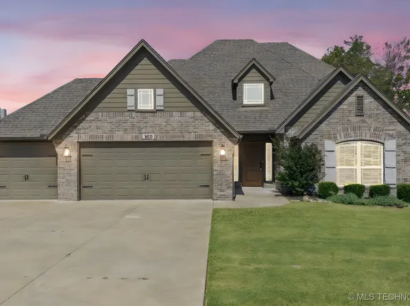 1819 E 43rd St, Sand Springs, OK 74063