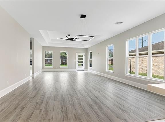 4th image of 1409 Green St