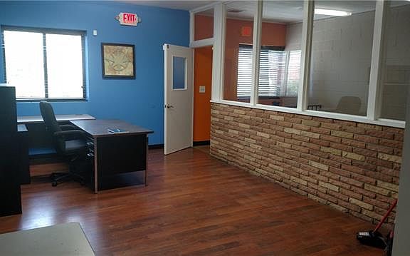 3rd image of 68 E Sandford Blvd