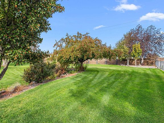 5th image of 99018 E Canyon View Dr