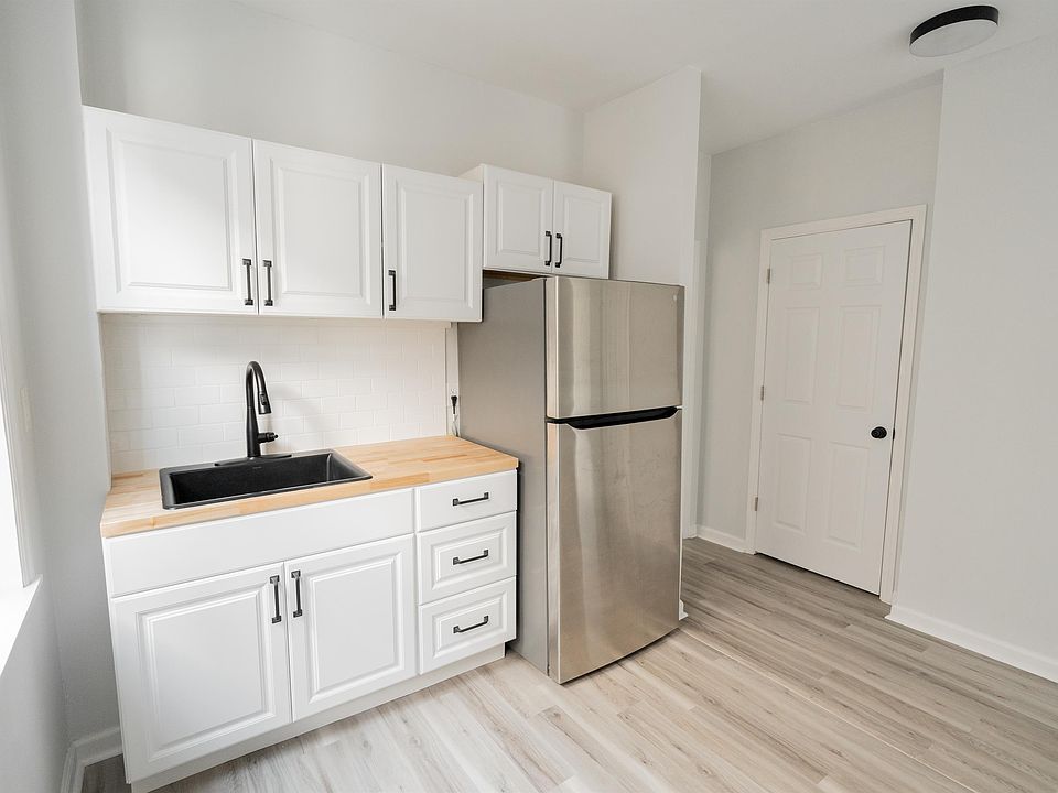 1st image of 430 Liberty St APT 1E