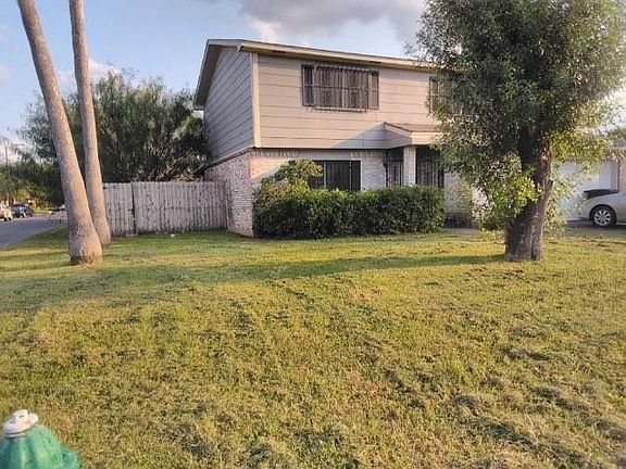 2nd image of 101 W Daffodil Ave