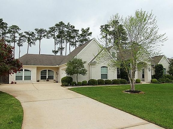 Separate entrance to the extra room on the left