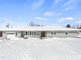 147 E Harbor Rd, Cheshire, MA 01225