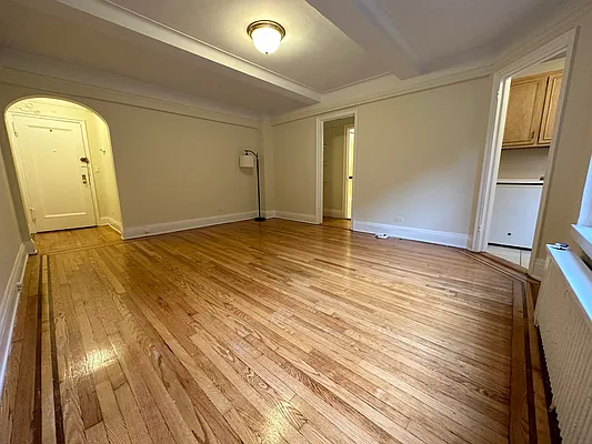 Rented by Green Home NY Realty LLC | media 9