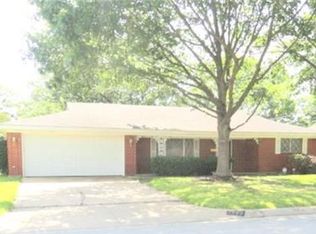 7809 Chantilly Ln, Fort Worth, TX 76134