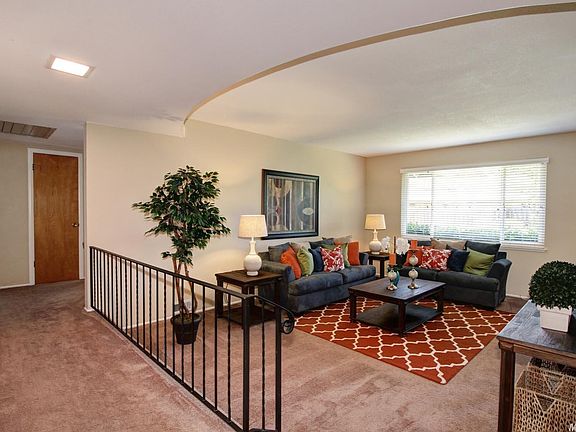 3rd image of 6579 Willowbrae Way