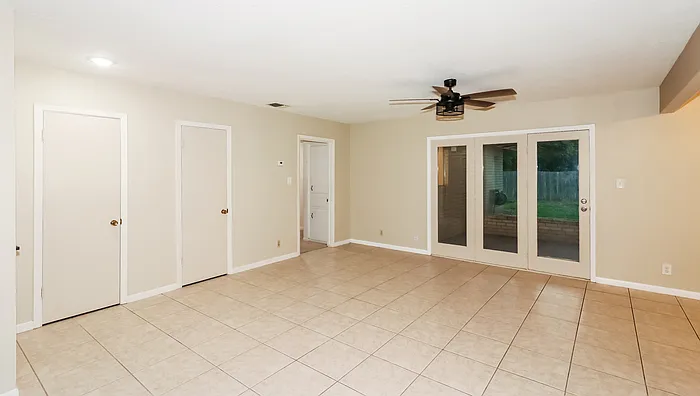 3 bed, 2.0 bath, 1430 sqft, $1,675 — Photo 4