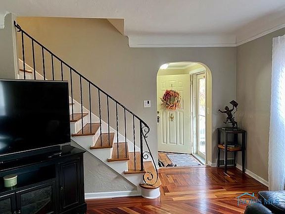 2nd image of 2249 Pemberton Dr