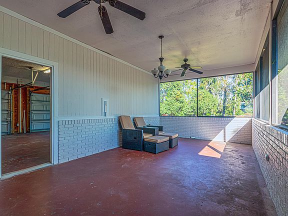 2nd image of 933 N Clara Ave