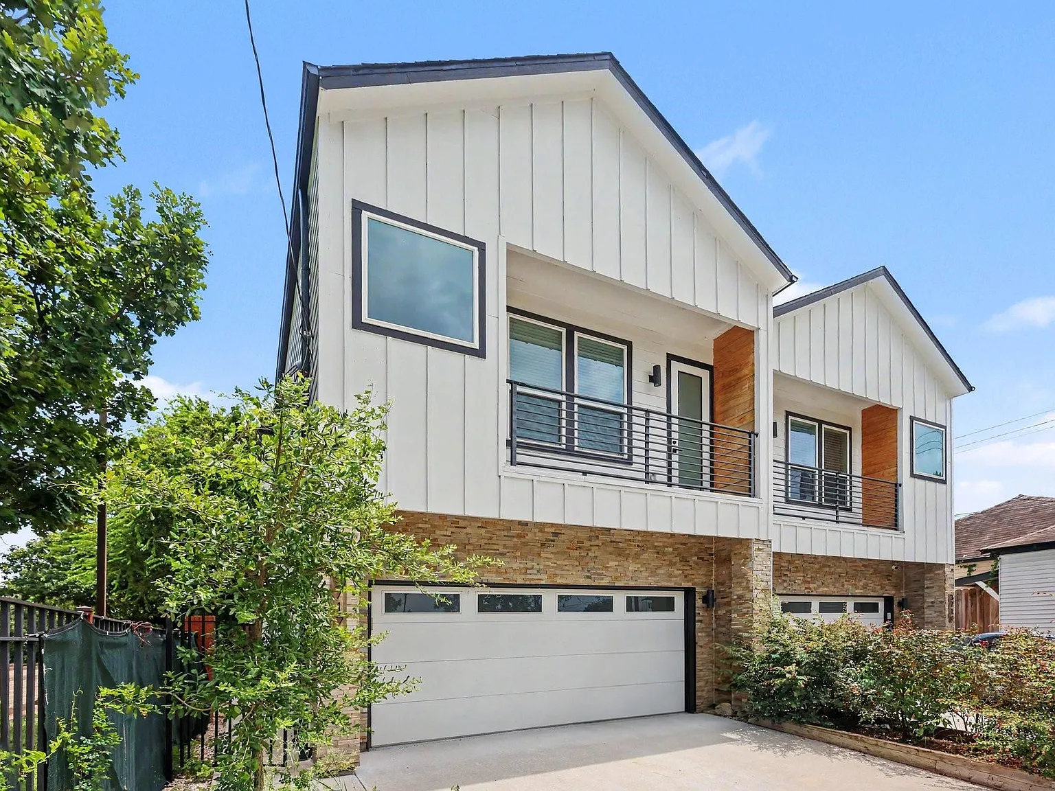 3 bed, 2.5 bath, 1935 sqft, $2,900 — Photo 3