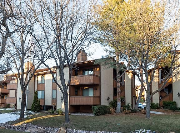 4th image of 6864 S Countrywoods Cir APT 4C