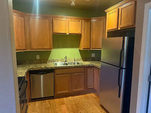 4th image of 7820 Inverness Blvd Unit 207