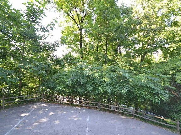 2nd image of 664 Wiley Oakley Dr