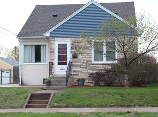 2017 Travis St, La Crosse, WI 54601