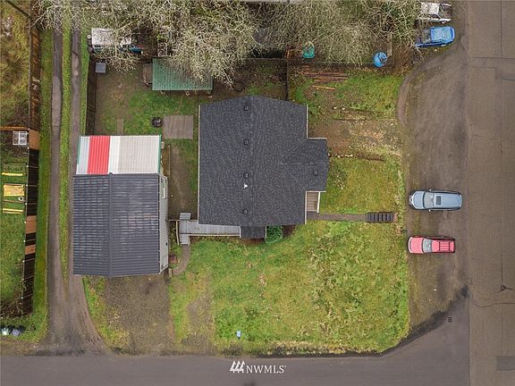 2nd image of 305 Euclid Avenue