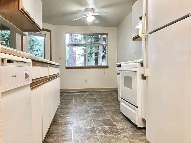 Farisswood Apartments — Photo 7