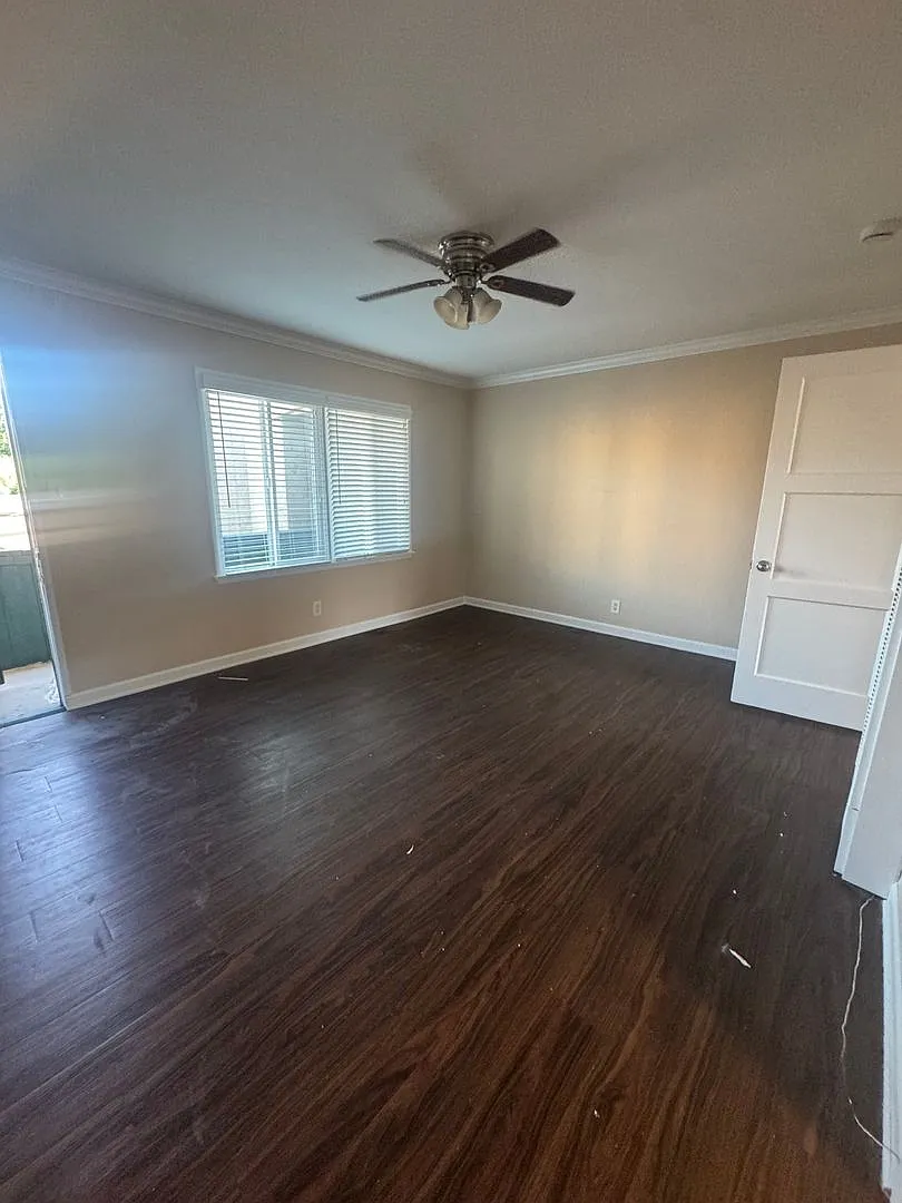 937 Magnolia Ave — Photo 1