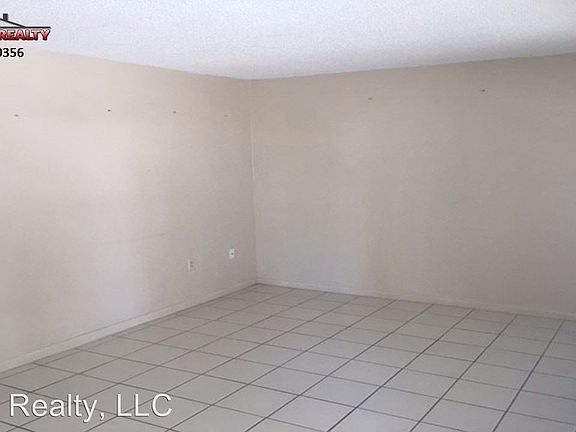 3rd image of 325 N 5th St #325-6