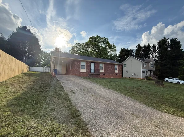 (undisclosed Address), Hickory, NC 28601